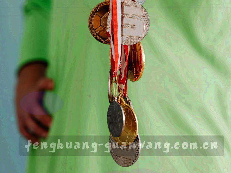 抽象地图线路与联络点标记，代表凤凰体育官网的联系渠道网络